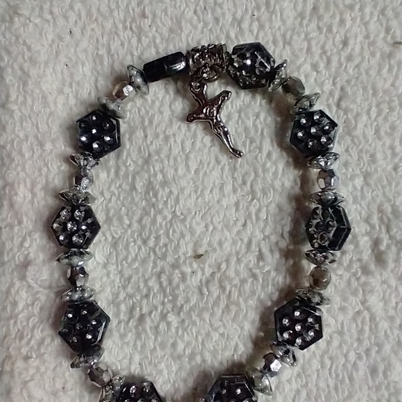 Vintage Jewelry - Rhinestone cross stretch bracelet christian catholic